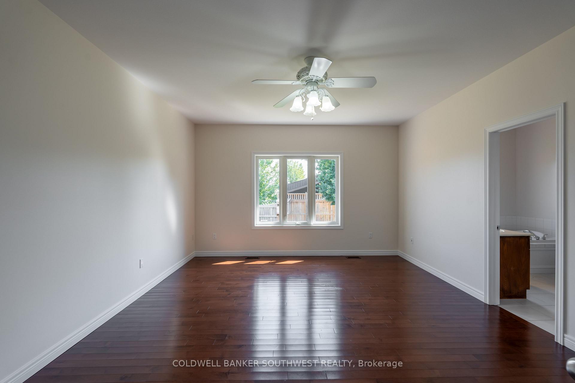 Photo 11 of 1062 Finch Drive E, Sarnia — HOMEH
