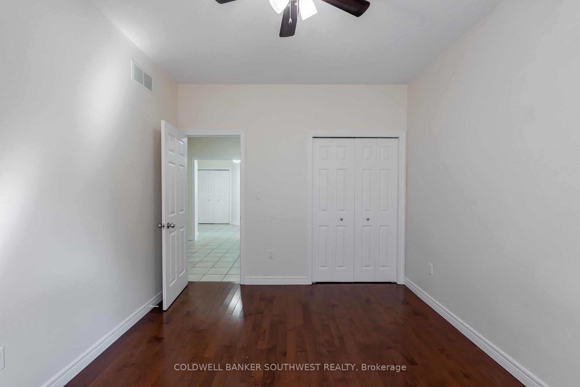 Photo 7 of 1062 Finch Drive E, Sarnia — HOMEH