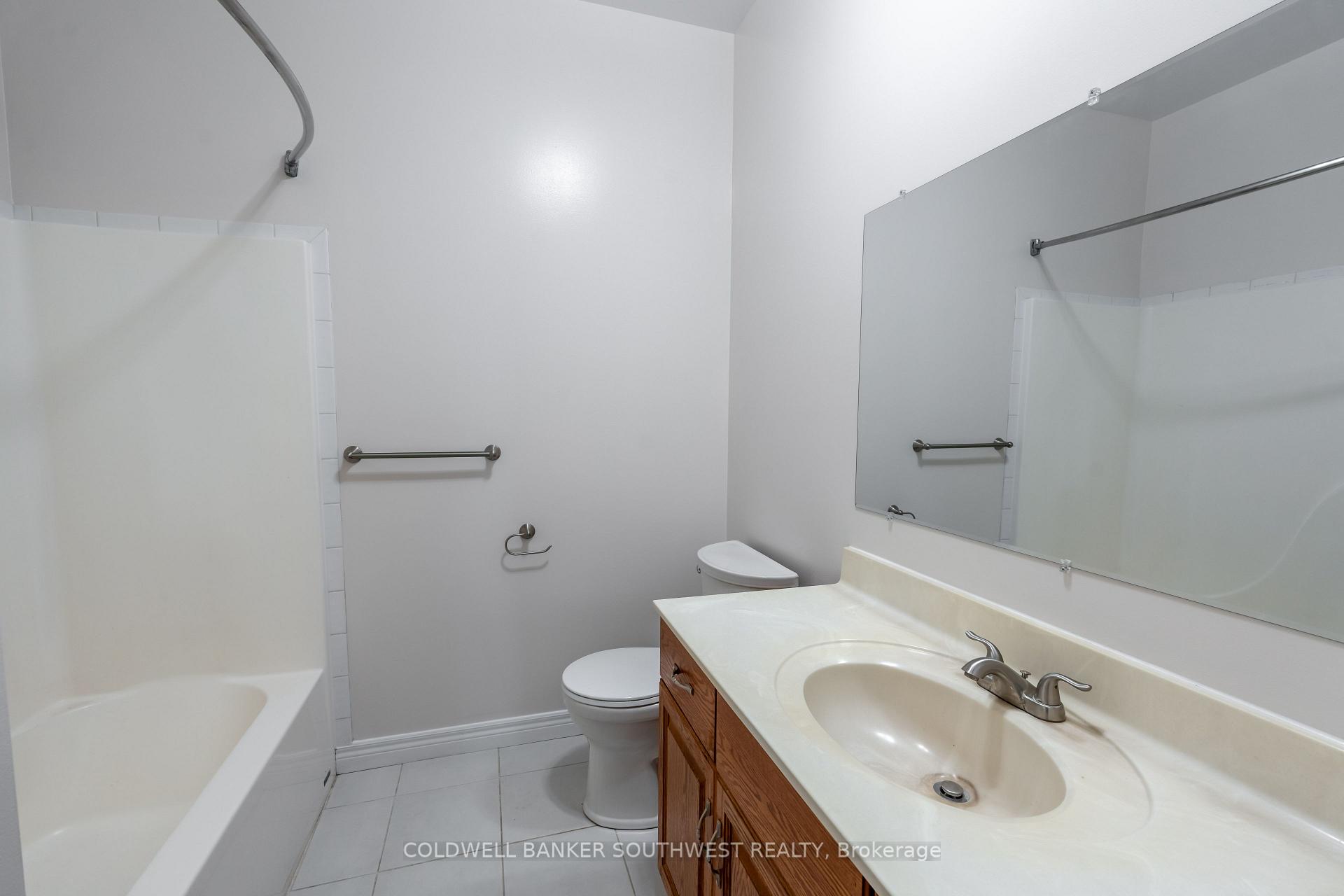 Photo 19 of 1062 Finch Drive E, Sarnia — HOMEH