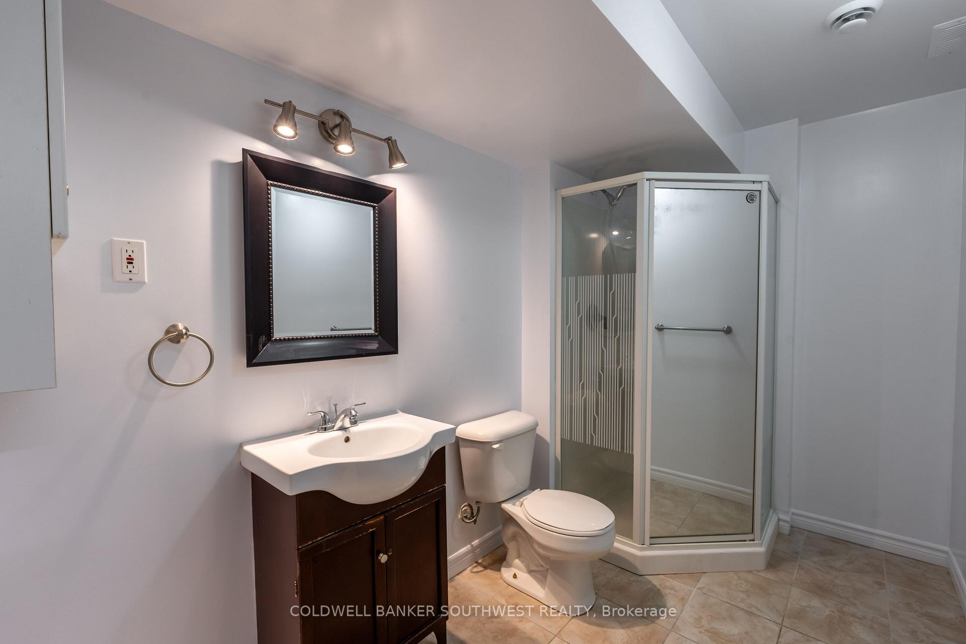 Photo 17 of 1062 Finch Drive E, Sarnia — HOMEH
