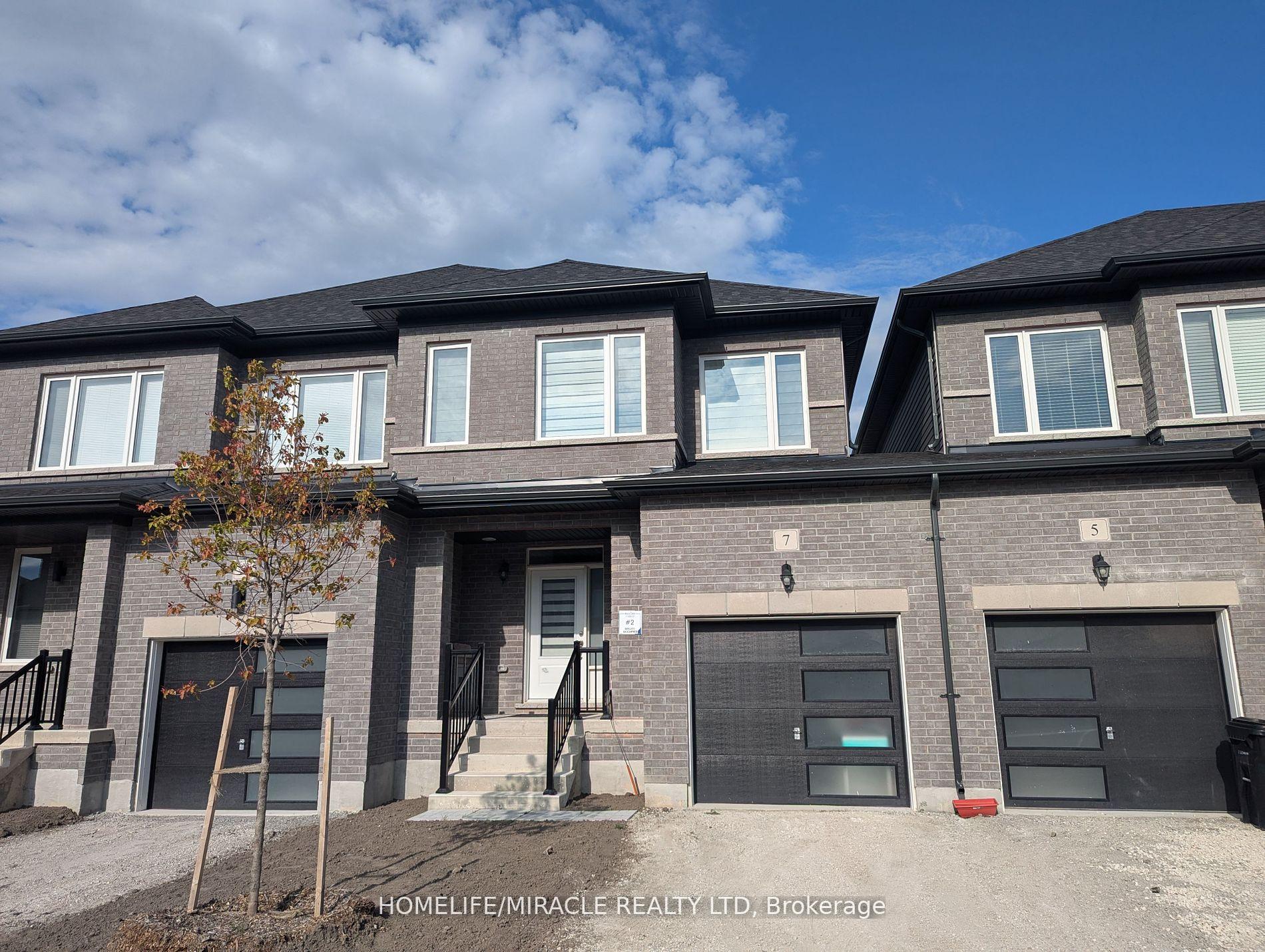 Front of 7 Lisa Street