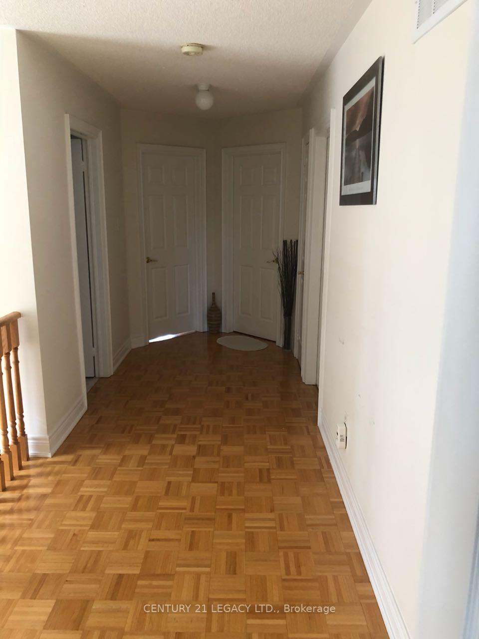 Photo 2 of 16 Prada Court, Brampton, Vales of Castlemore North — HOMEH