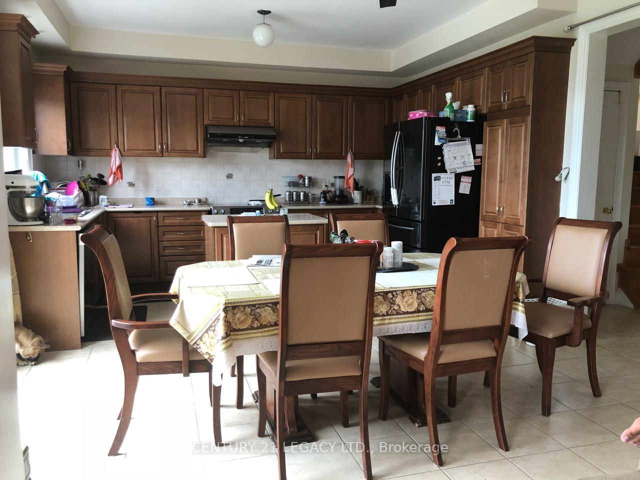 Photo 5 of 16 Prada Court, Brampton, Vales of Castlemore North — HOMEH