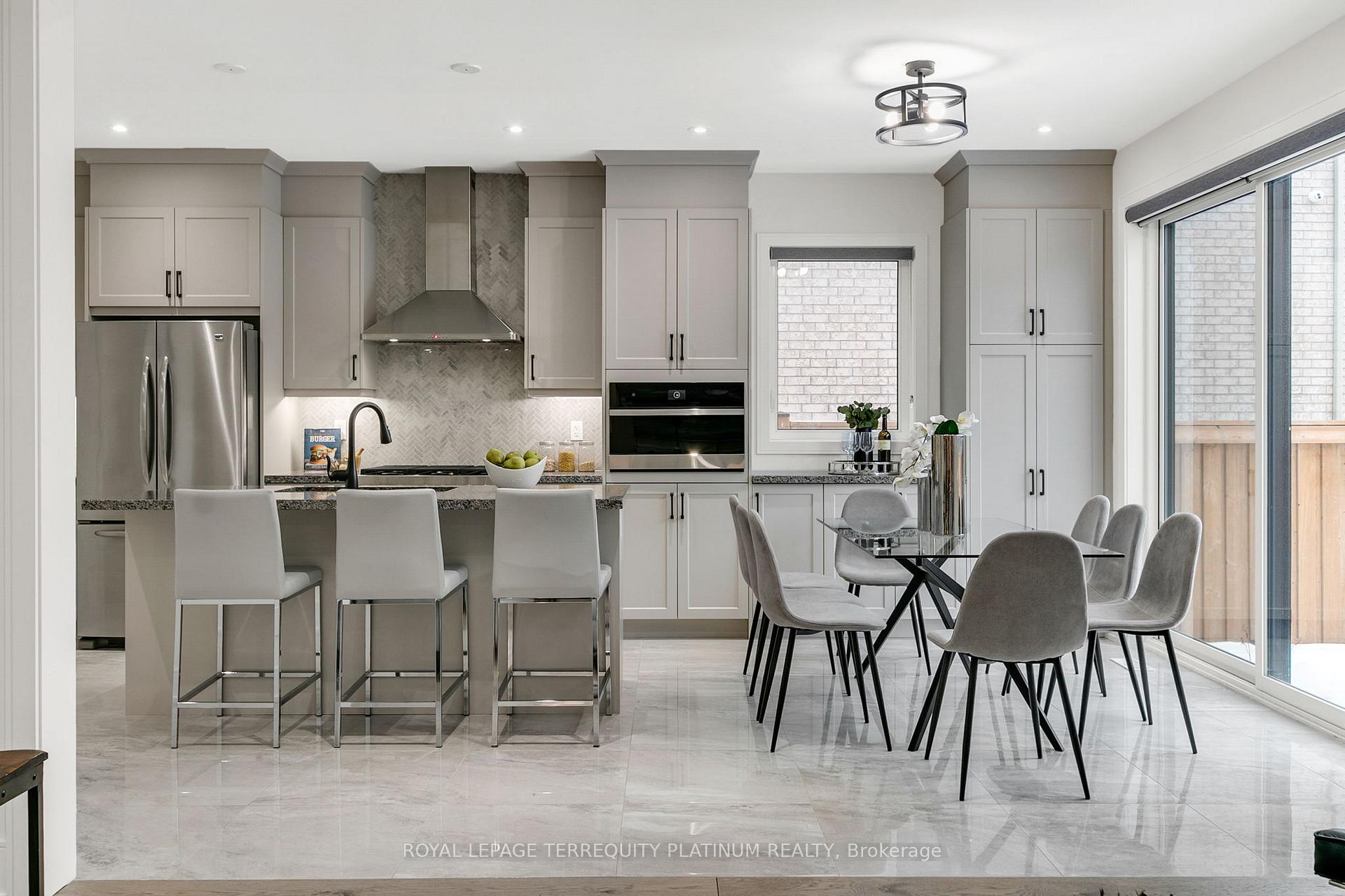 Photo 6 of 71 Ryerson Drive, Vaughan, Kleinburg — HOMEH