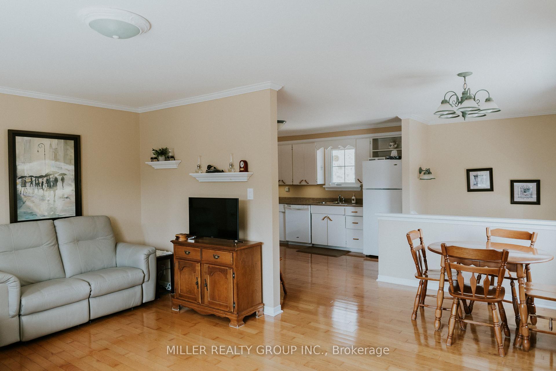 Photo 8 of 866111 Uno Park Road, Timiskaming, TIM - Outside - Rural — HOMEH