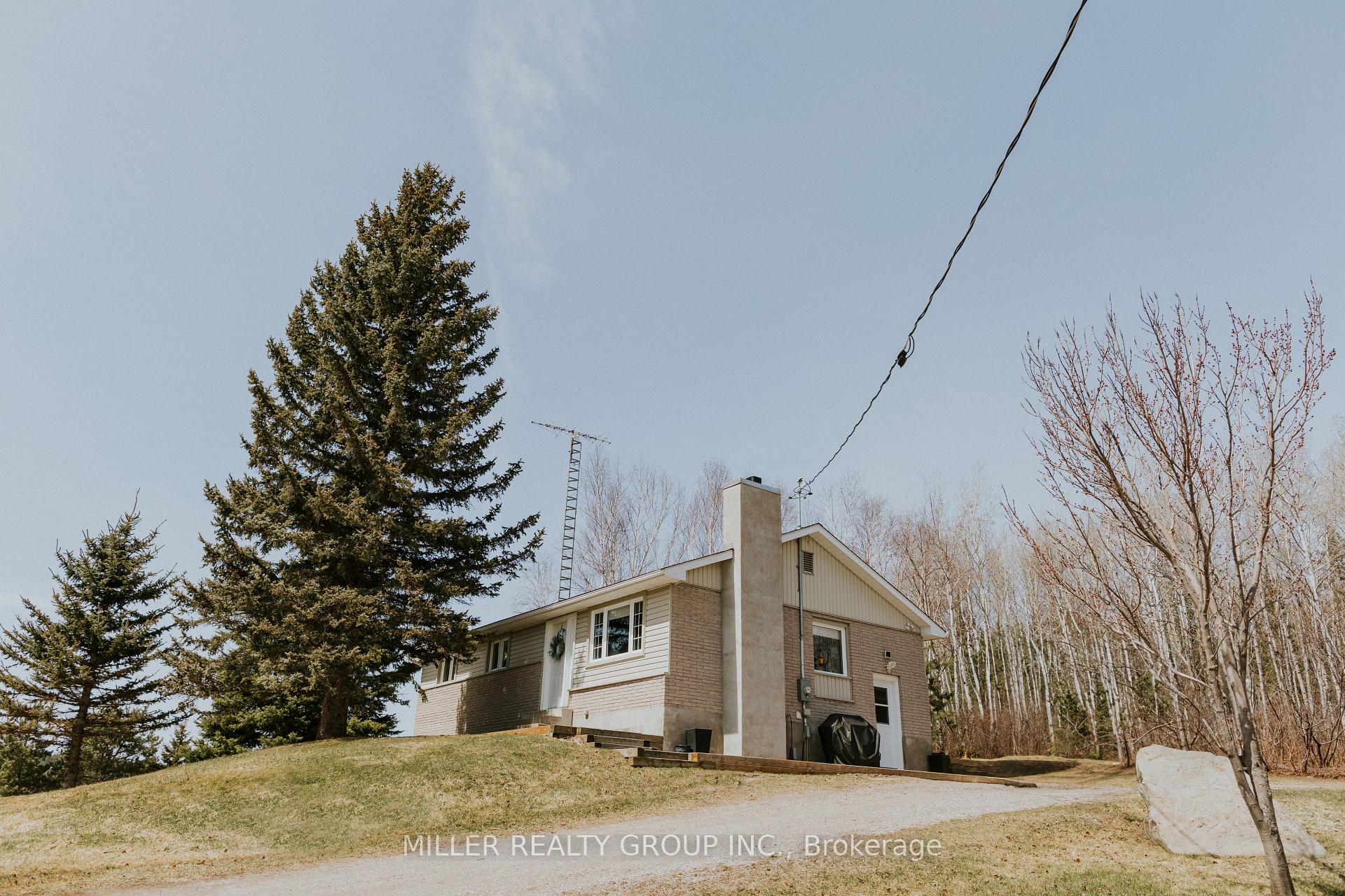 Photo 10 of 866111 Uno Park Road, Timiskaming, TIM - Outside - Rural — HOMEH