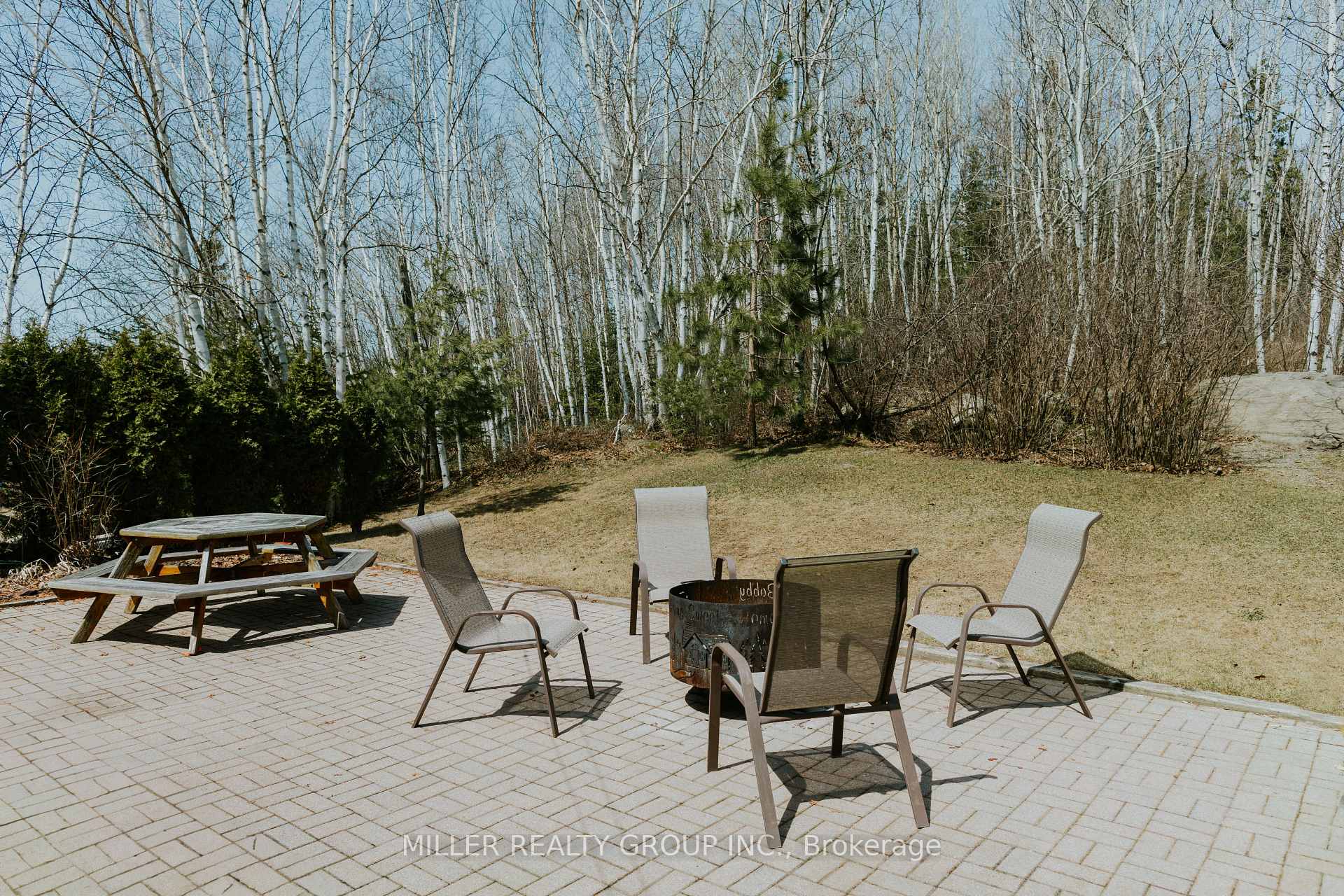 Photo 6 of 866111 Uno Park Road, Timiskaming, TIM - Outside - Rural — HOMEH