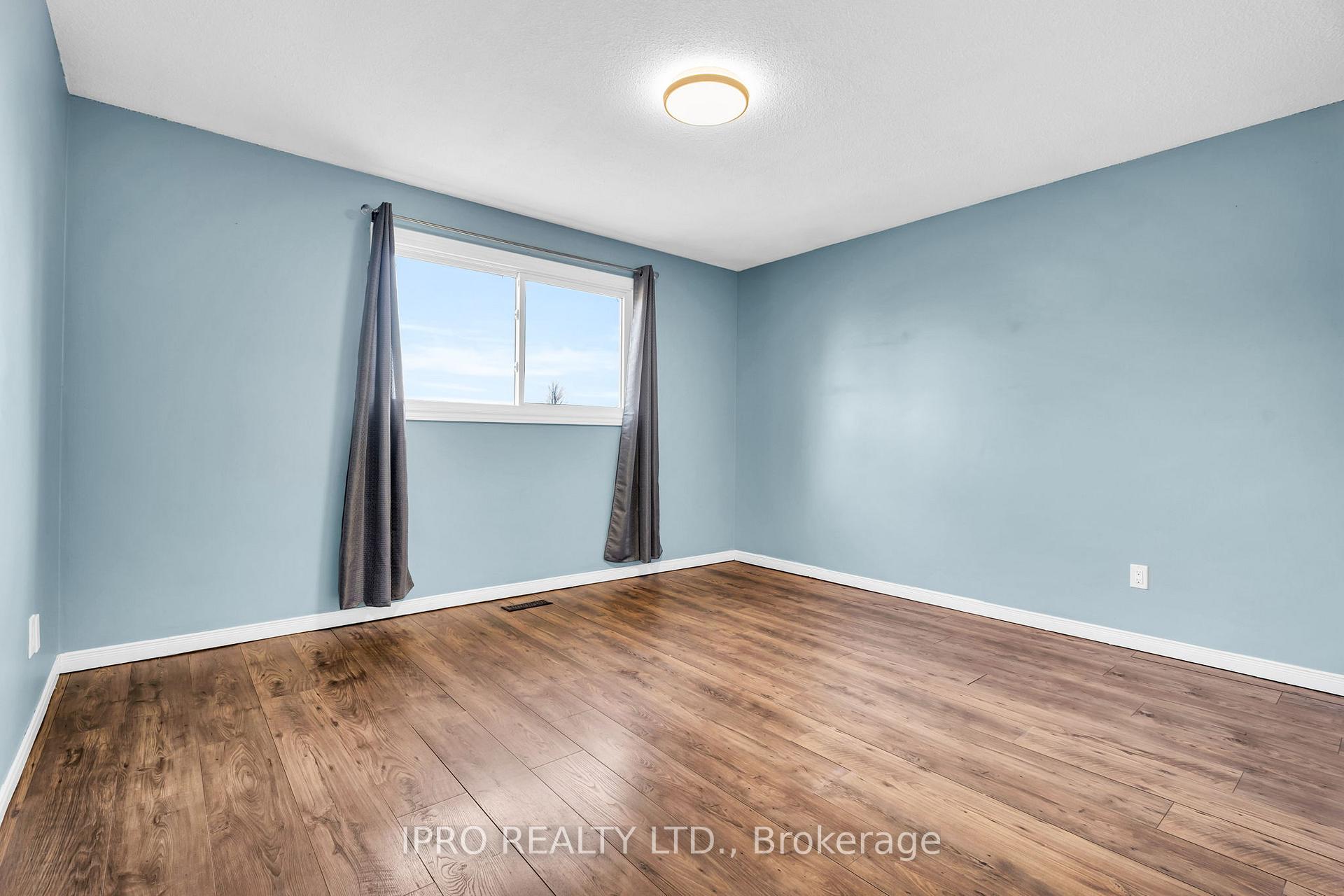 Photo 21 of 11 Magnolia Drive, Brant, Paris — HOMEH