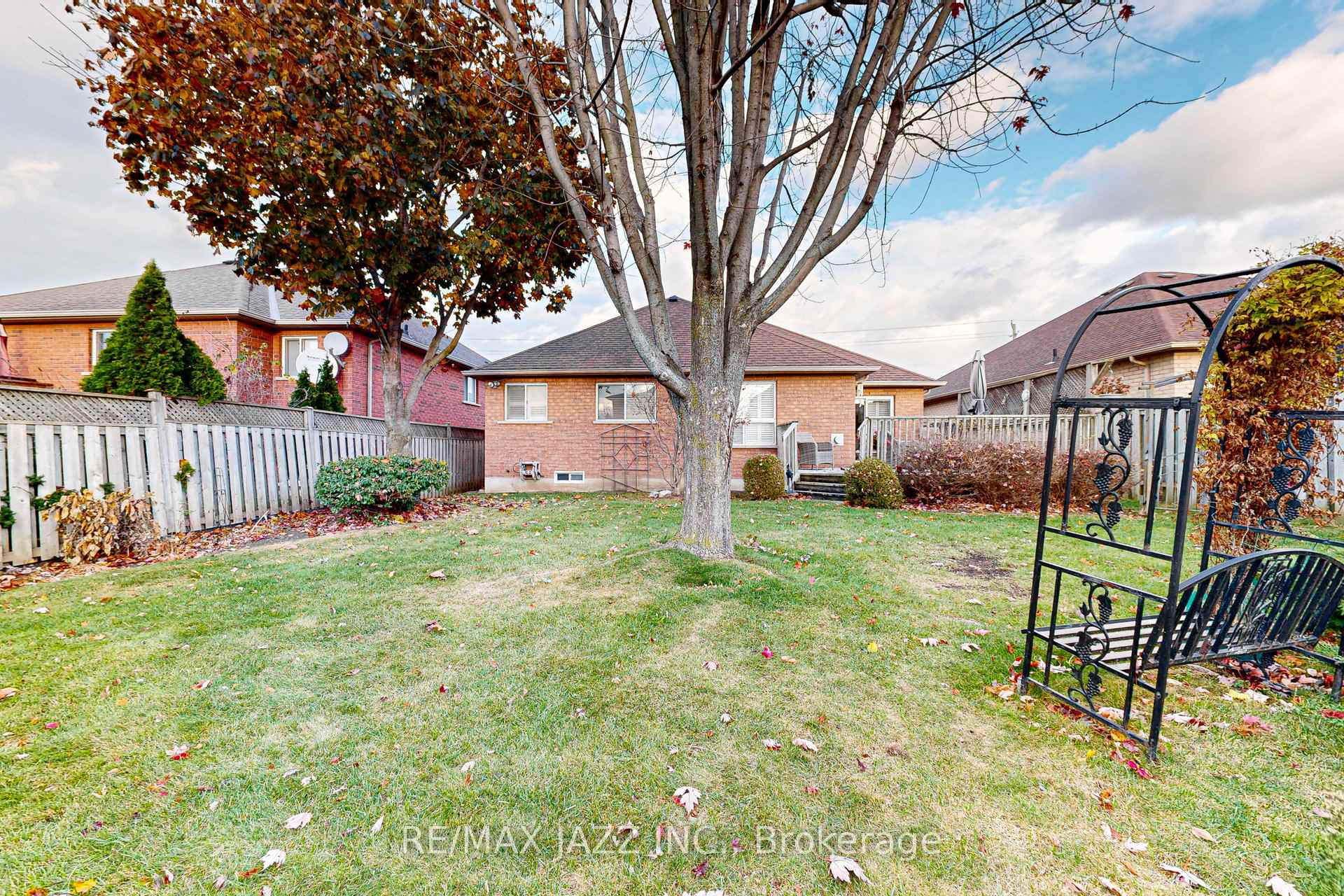 Photo 36 of 3396 Garrard Road, Whitby, Rolling Acres — HOMEH