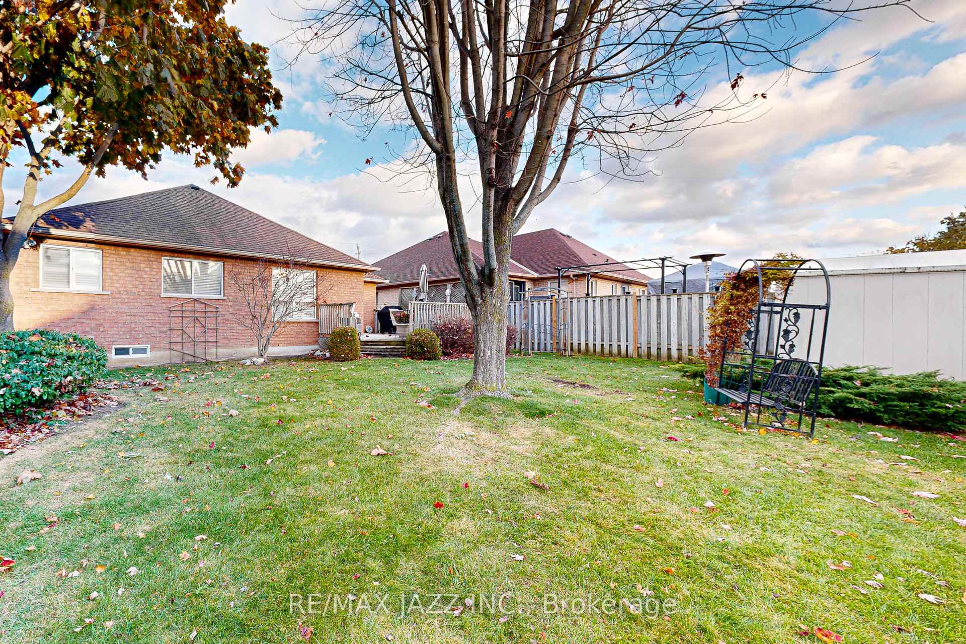 Photo 31 of 3396 Garrard Road, Whitby, Rolling Acres — HOMEH