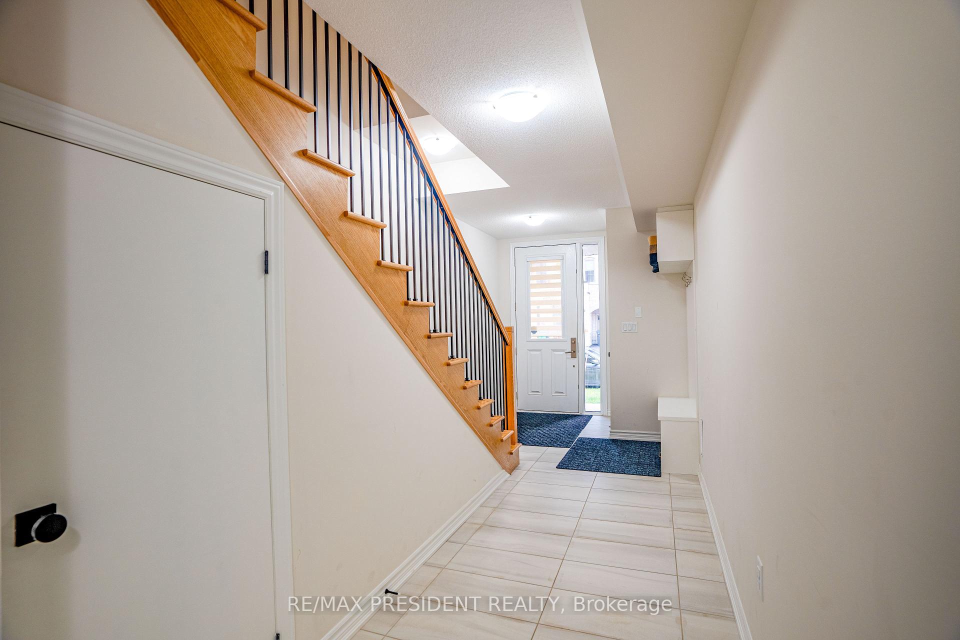 Photo 2 of 99 Halliford Place, Brampton, Brampton East — HOMEH
