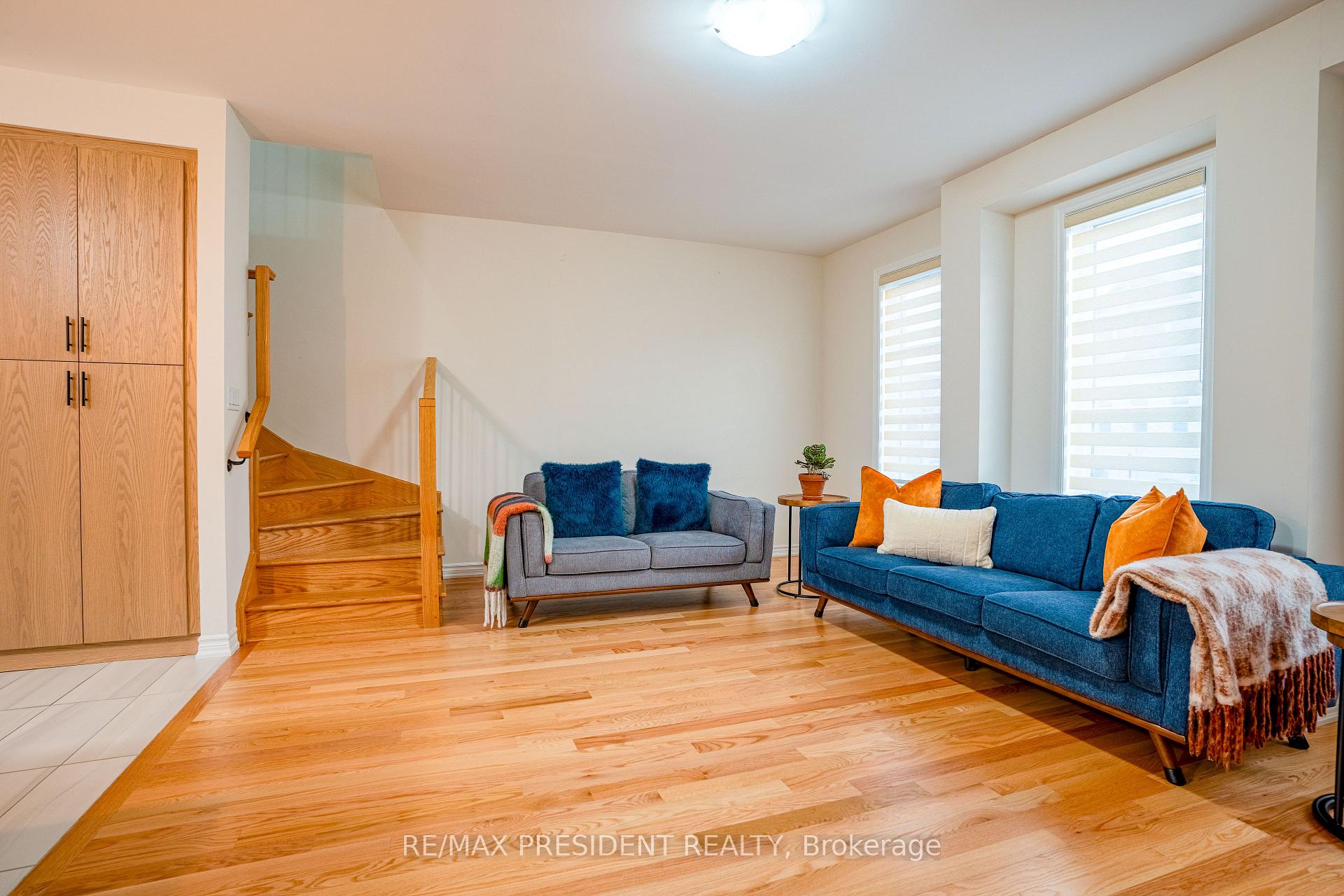 Photo 4 of 99 Halliford Place, Brampton, Brampton East — HOMEH