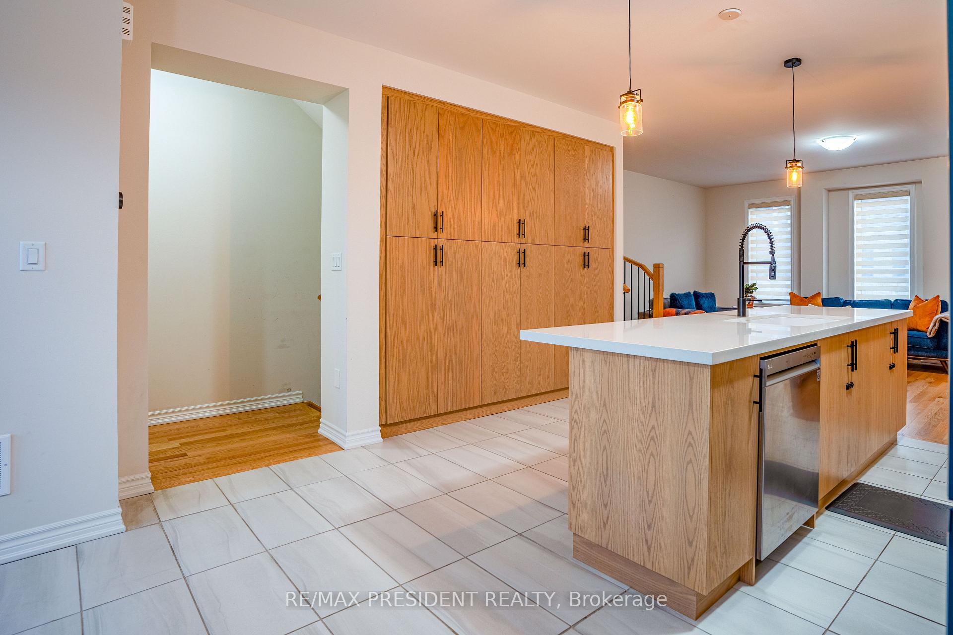 Photo 15 of 99 Halliford Place, Brampton, Brampton East — HOMEH