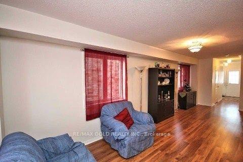 Photo 2 of 73 Roundstone Drive, Brampton, Credit Valley — HOMEH