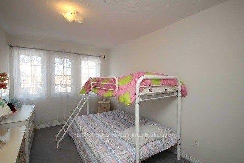 Photo 7 of 73 Roundstone Drive, Brampton, Credit Valley — HOMEH