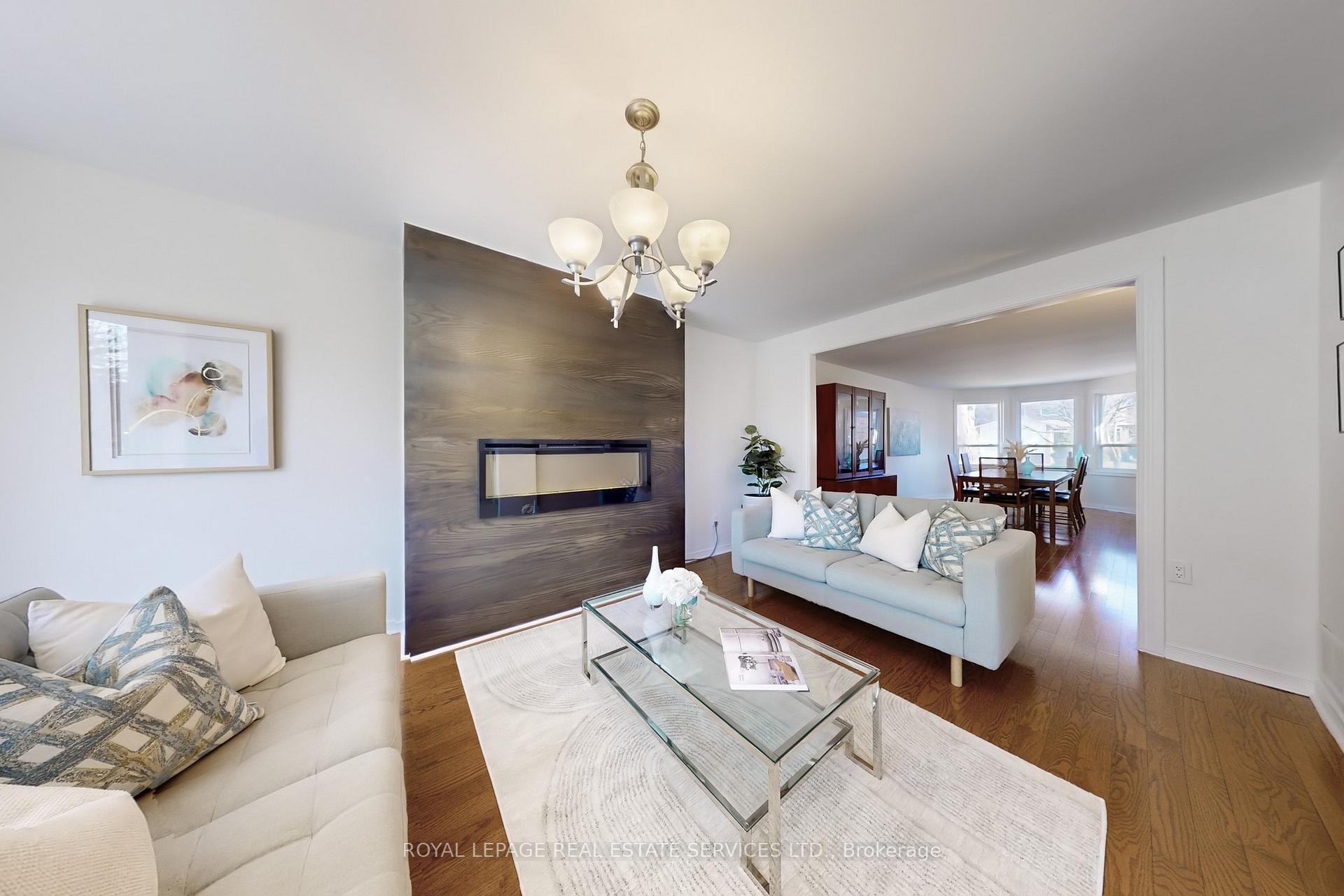 Photo 6 of 161 Willowbrook Road, Markham, Aileen-Willowbrook — HOMEH
