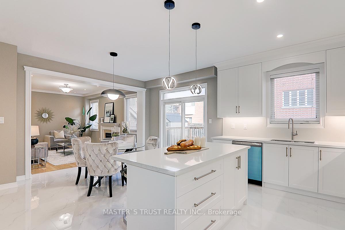Photo 14 of 83 Fred Mclaren Boulevard, Markham, Wismer — HOMEH