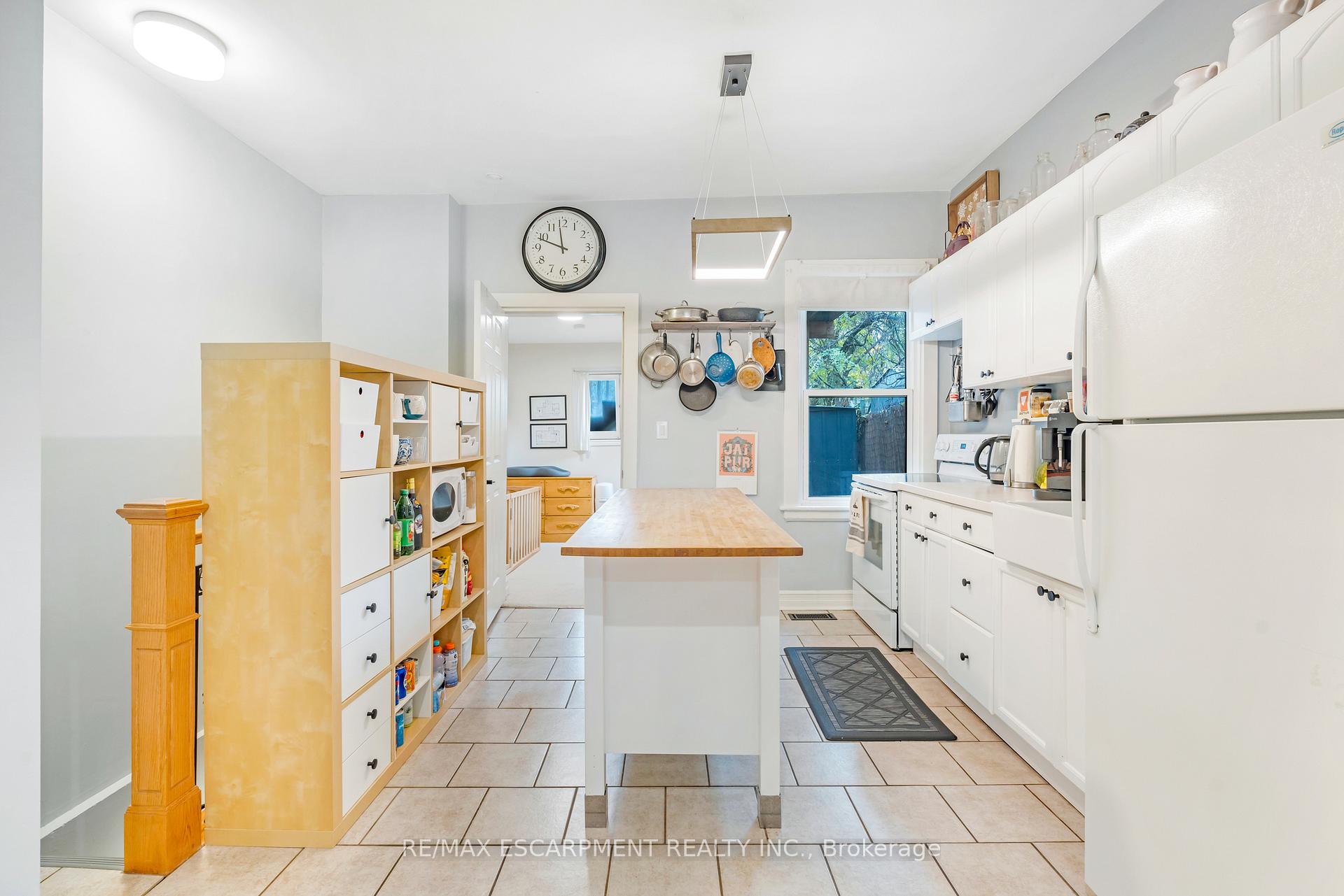 Photo 17 of 93 Peter Street, Hamilton, Strathcona — HOMEH