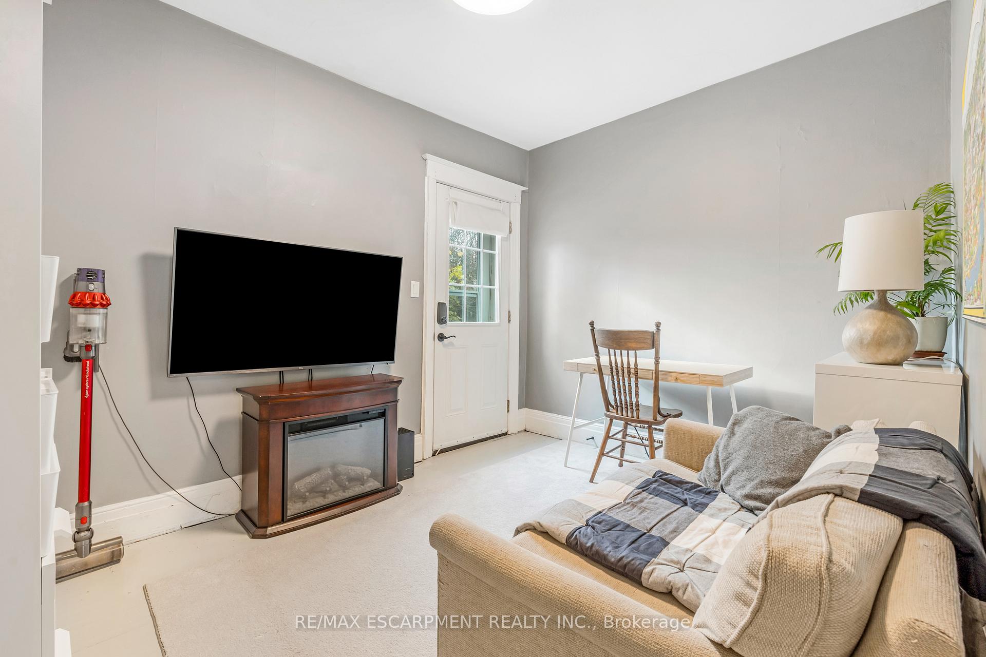 Photo 20 of 93 Peter Street, Hamilton, Strathcona — HOMEH