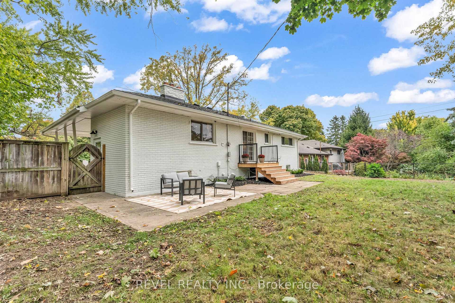 Photo 30 of 95 Seneca Drive, Hamilton, Ancaster — HOMEH