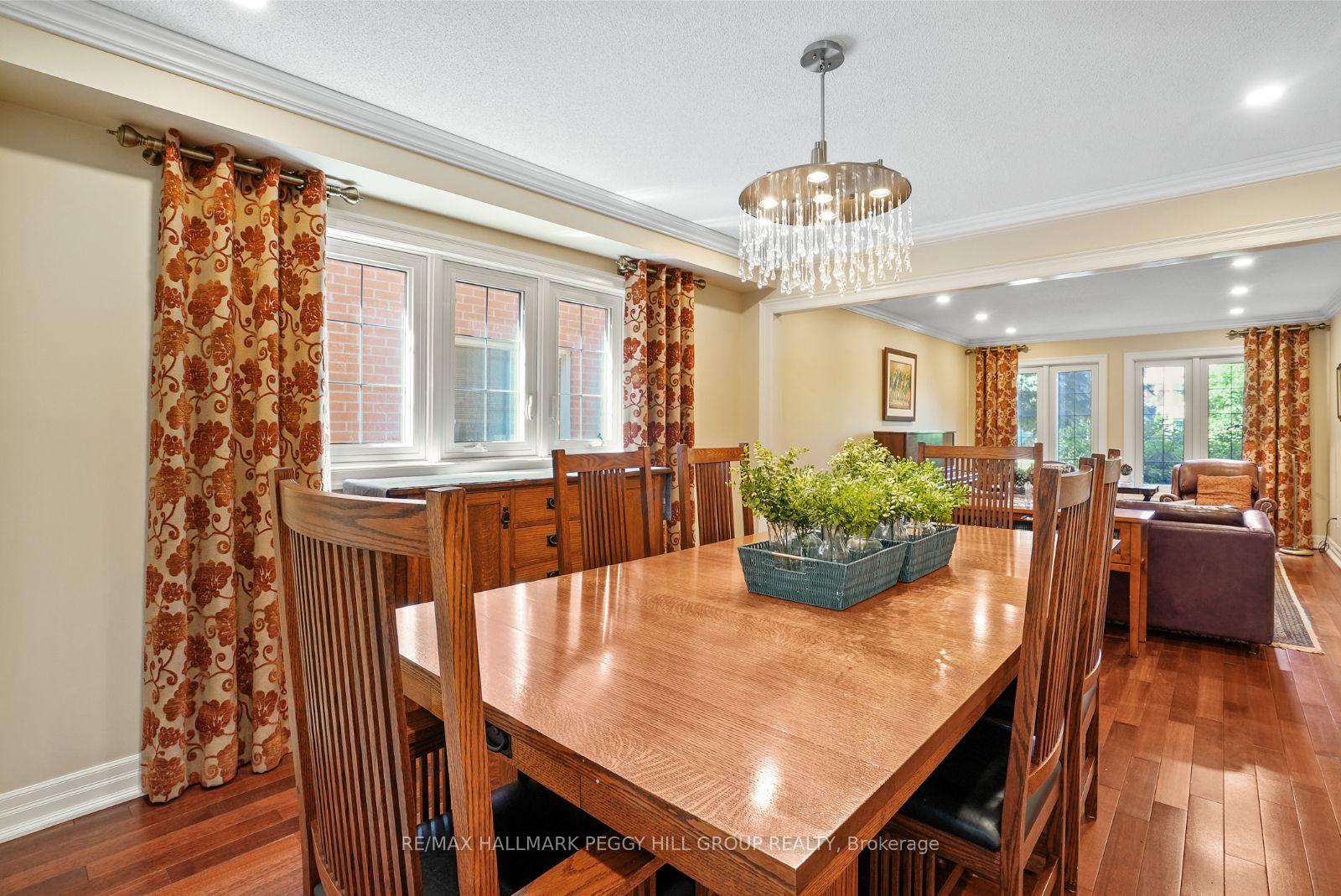 Photo 3 of 25 Grand Forest Drive, Barrie, Bayshore — HOMEH