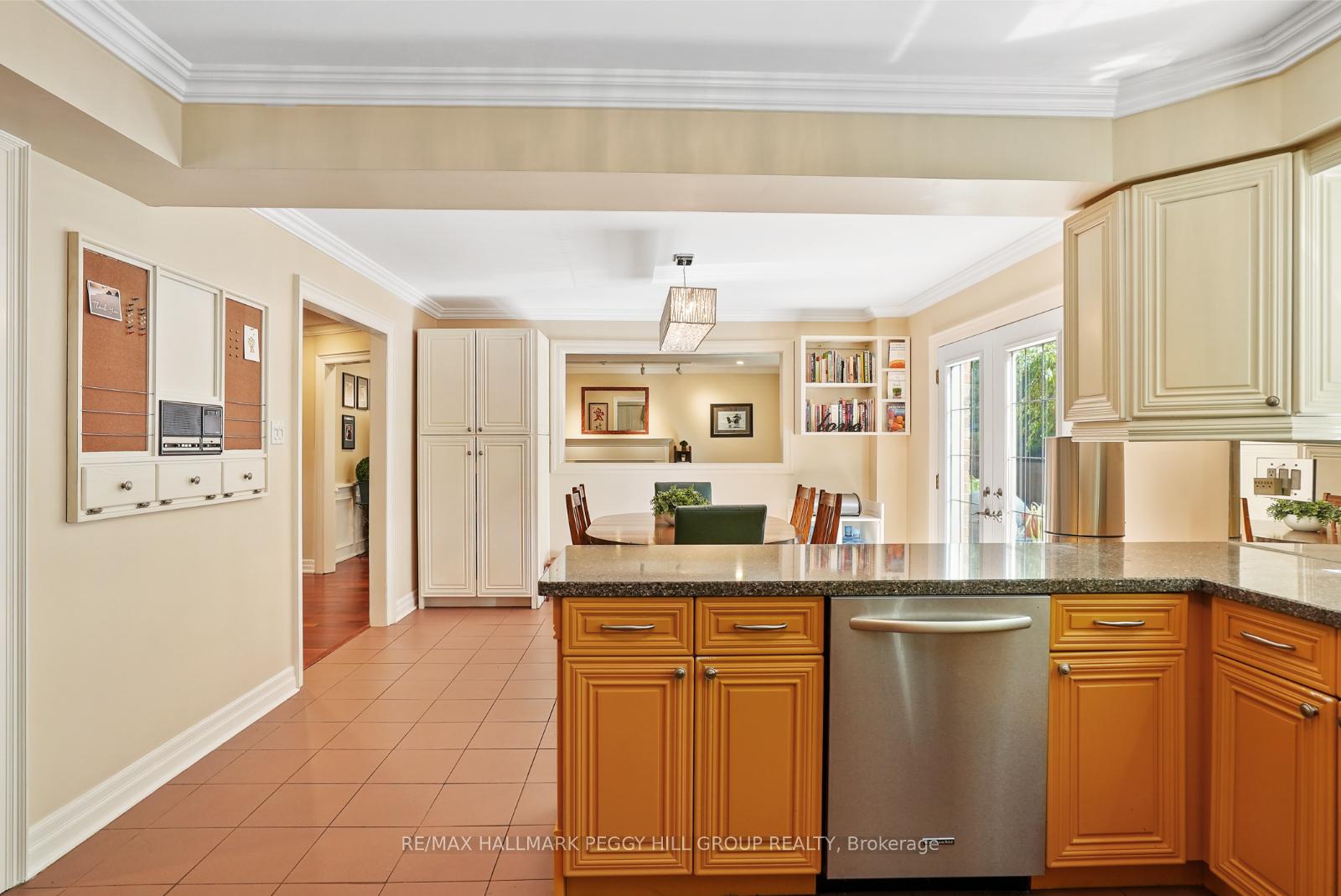 Photo 36 of 25 Grand Forest Drive, Barrie, Bayshore — HOMEH