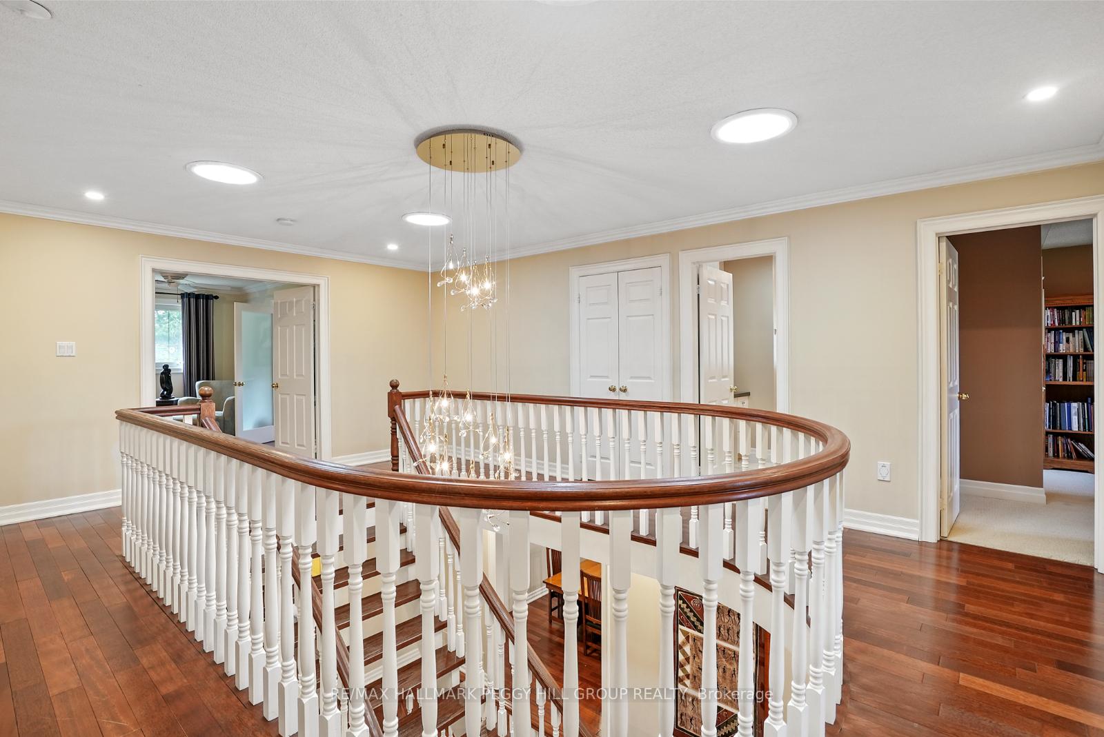 Photo 11 of 25 Grand Forest Drive, Barrie, Bayshore — HOMEH
