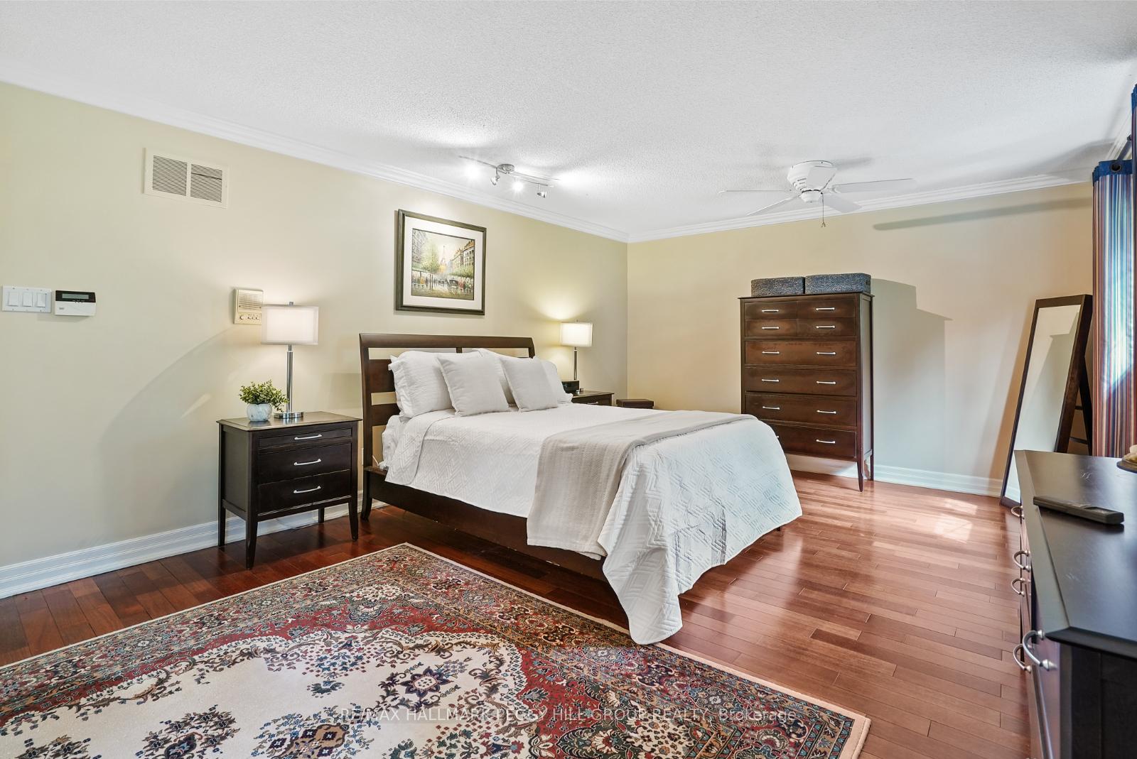 Photo 14 of 25 Grand Forest Drive, Barrie, Bayshore — HOMEH