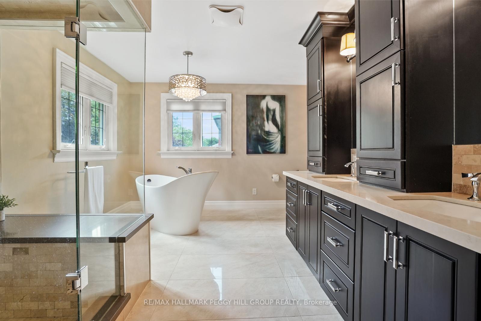 Photo 13 of 25 Grand Forest Drive, Barrie, Bayshore — HOMEH
