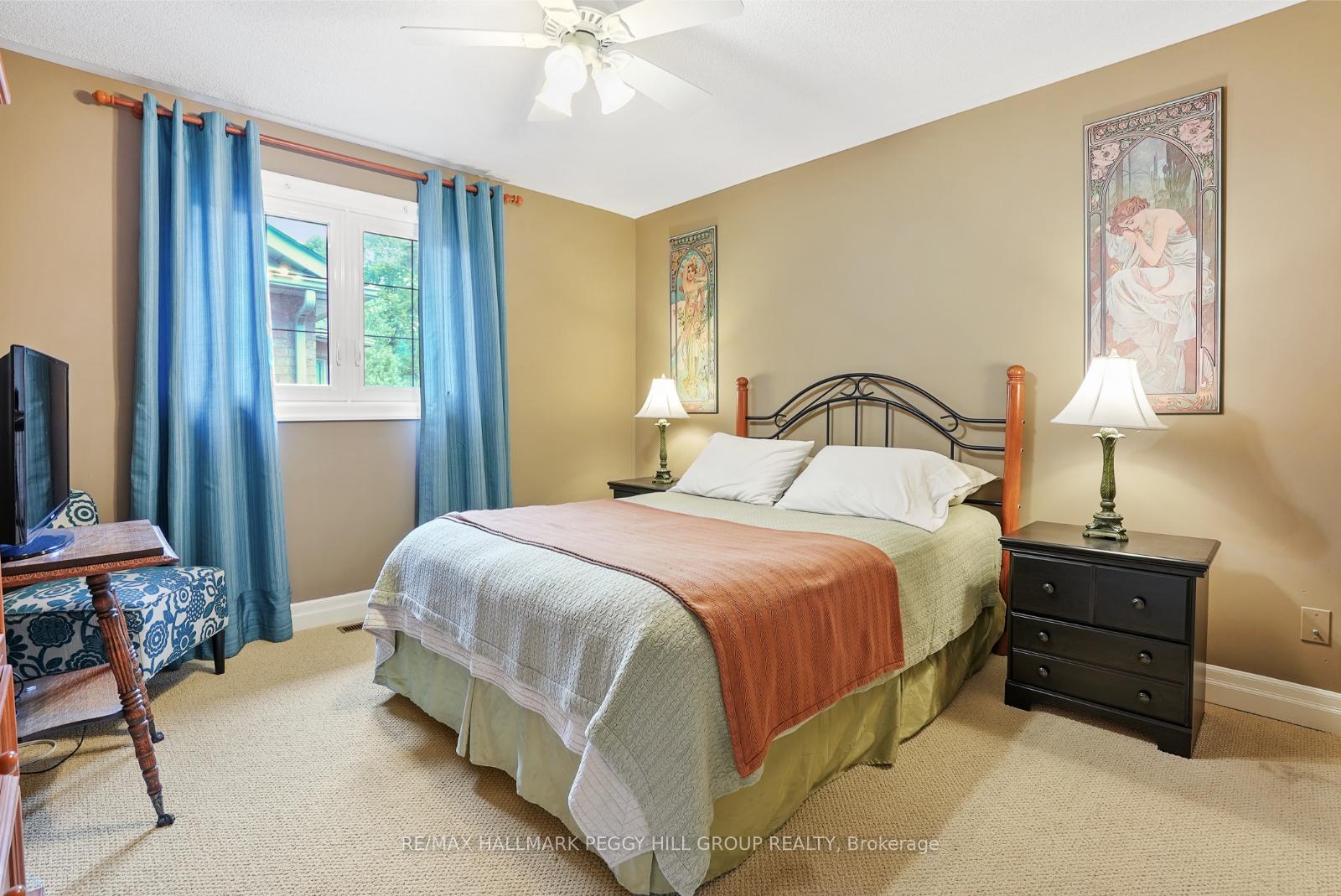 Photo 20 of 25 Grand Forest Drive, Barrie, Bayshore — HOMEH
