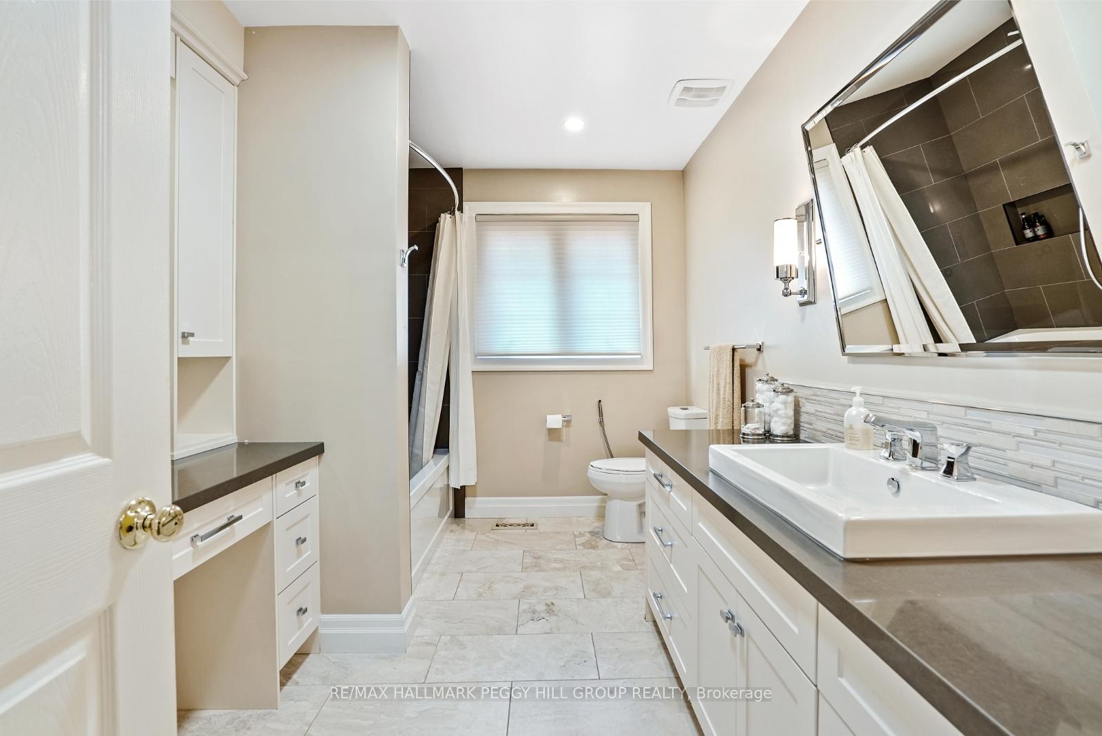 Photo 21 of 25 Grand Forest Drive, Barrie, Bayshore — HOMEH