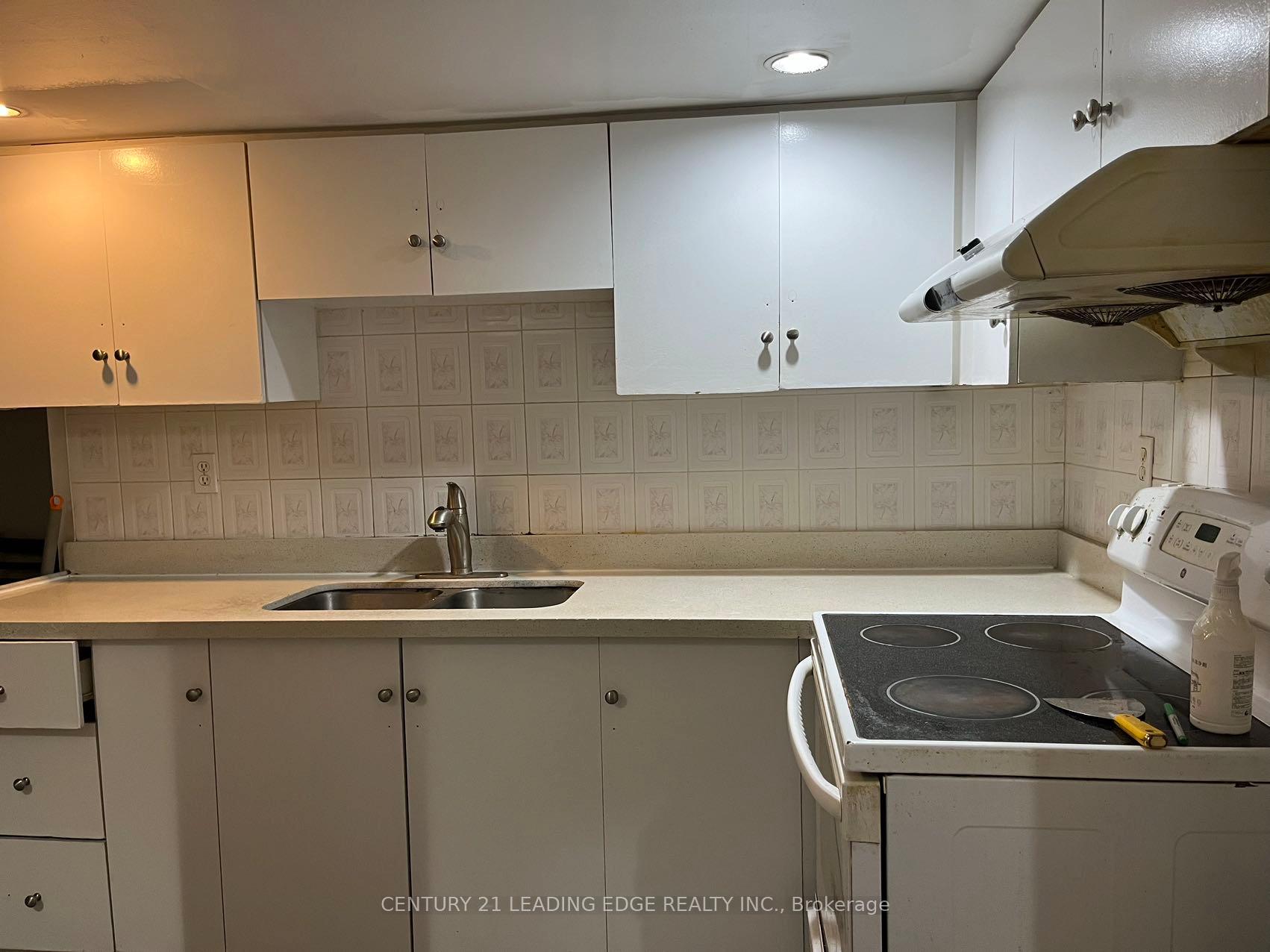 Photo 4 of Unit BSMT, 334 Highglen Avenue, Markham, Middlefield — HOMEH