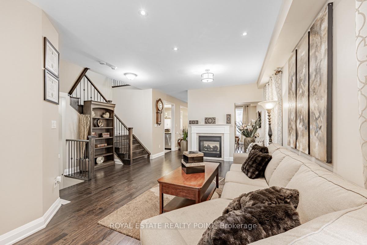 Photo 11 of 69 Braebrook Drive, Whitby, Rolling Acres — HOMEH