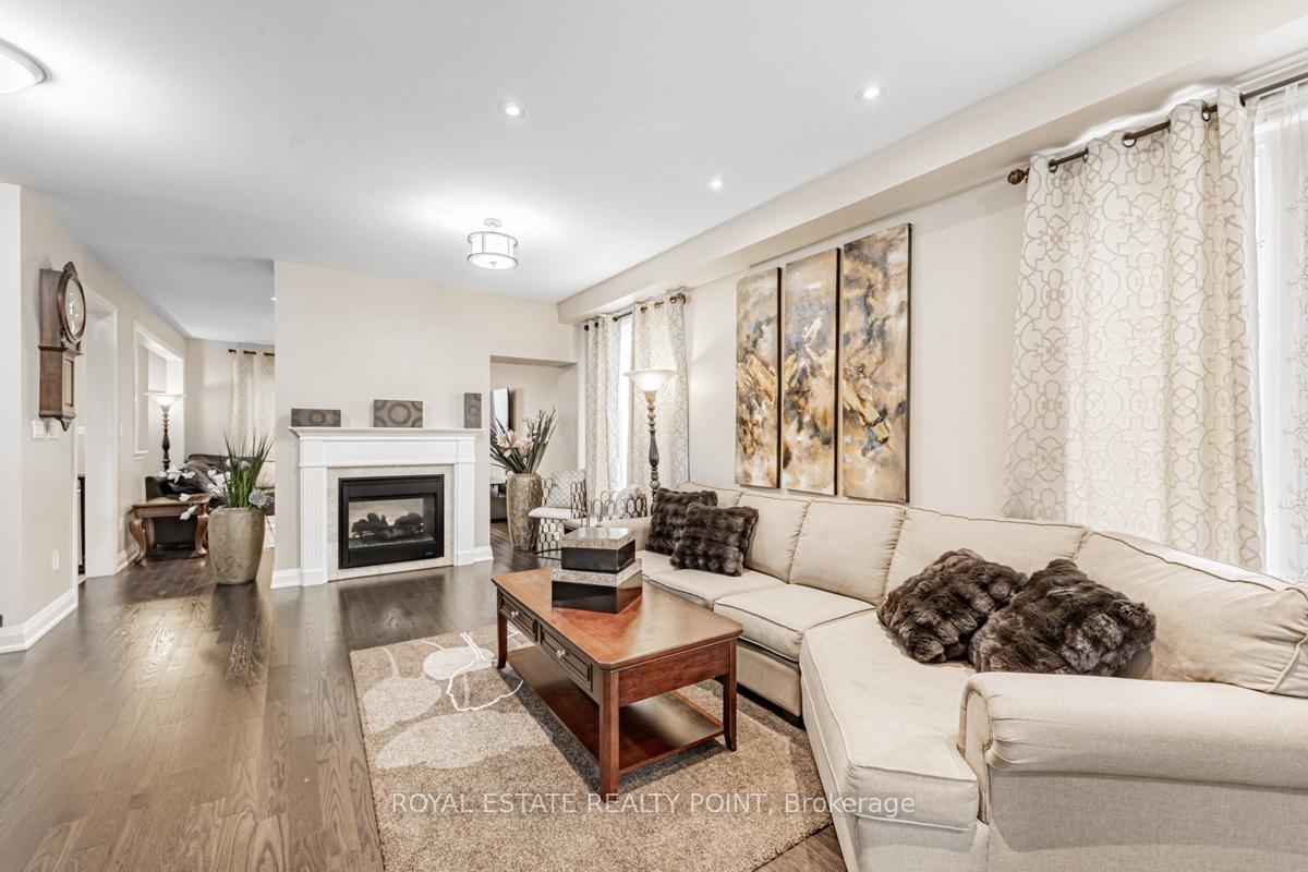 Photo 33 of 69 Braebrook Drive, Whitby, Rolling Acres — HOMEH