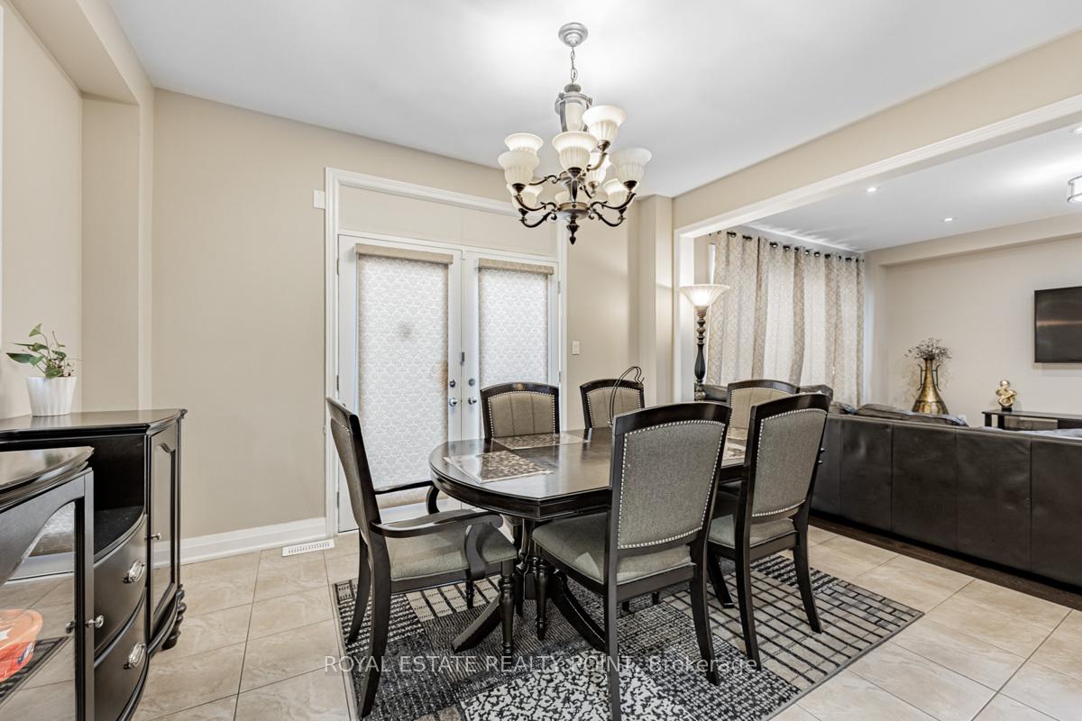 Photo 10 of 69 Braebrook Drive, Whitby, Rolling Acres — HOMEH
