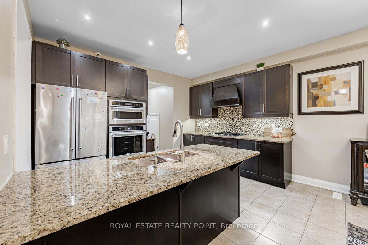 Photo 2 of 69 Braebrook Drive, Whitby, Rolling Acres — HOMEH