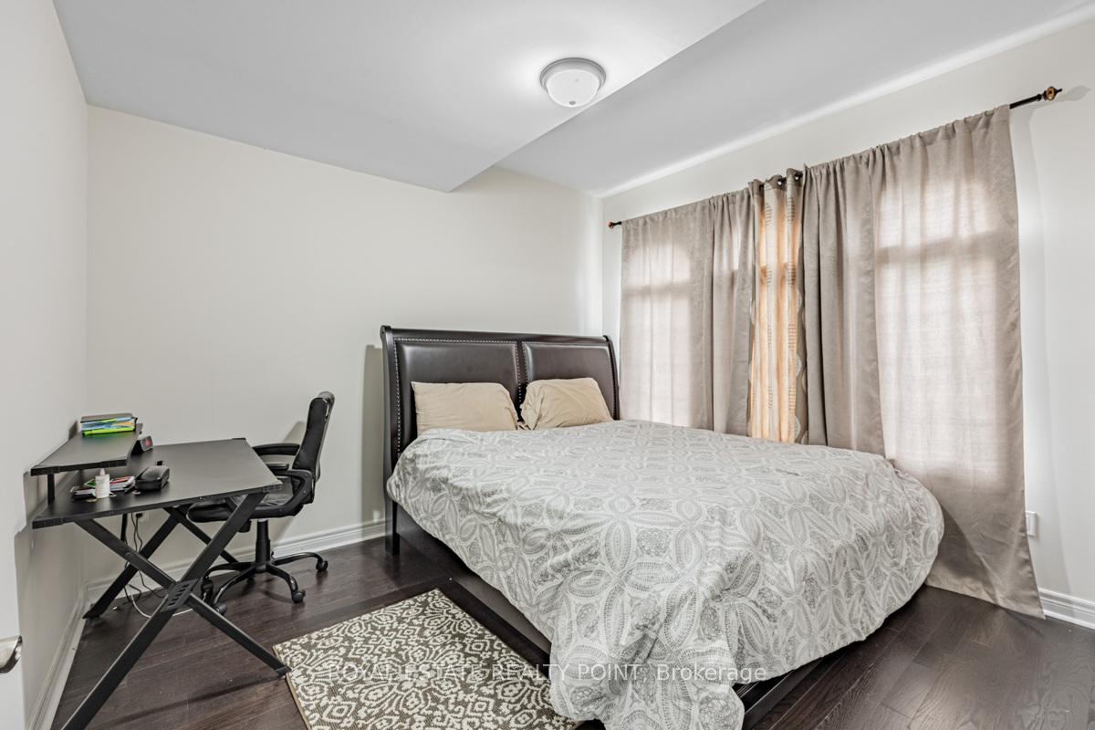 Photo 19 of 69 Braebrook Drive, Whitby, Rolling Acres — HOMEH