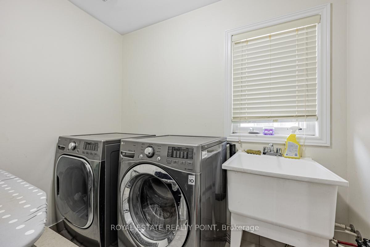Photo 25 of 69 Braebrook Drive, Whitby, Rolling Acres — HOMEH