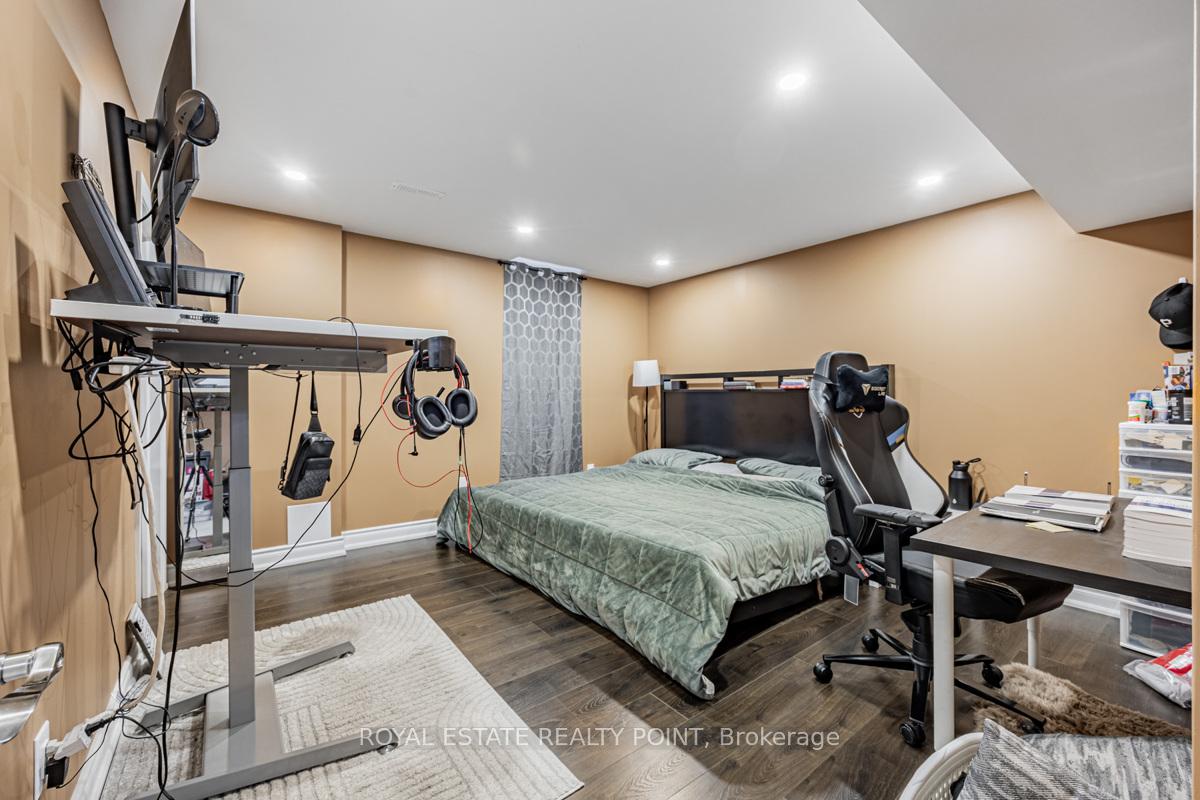 Photo 29 of 69 Braebrook Drive, Whitby, Rolling Acres — HOMEH