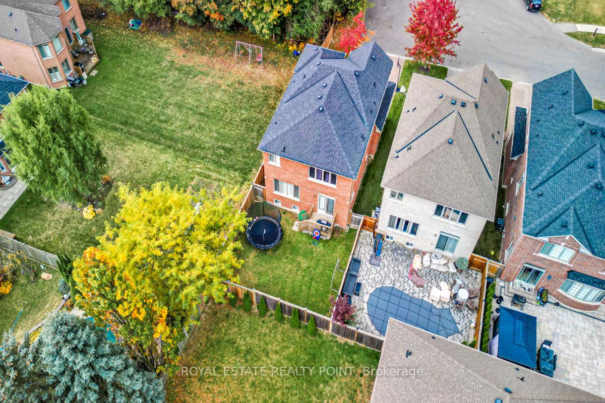 Photo 37 of 69 Braebrook Drive, Whitby, Rolling Acres — HOMEH