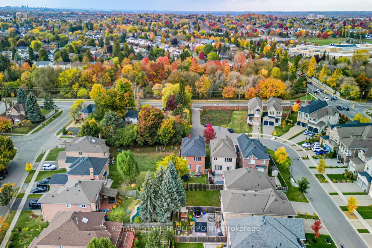 Photo 40 of 69 Braebrook Drive, Whitby, Rolling Acres — HOMEH