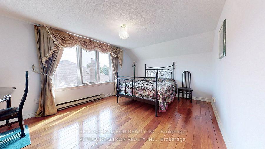 Photo 22 of 72 Spanhouse Crescent, Markham, Unionville — HOMEH
