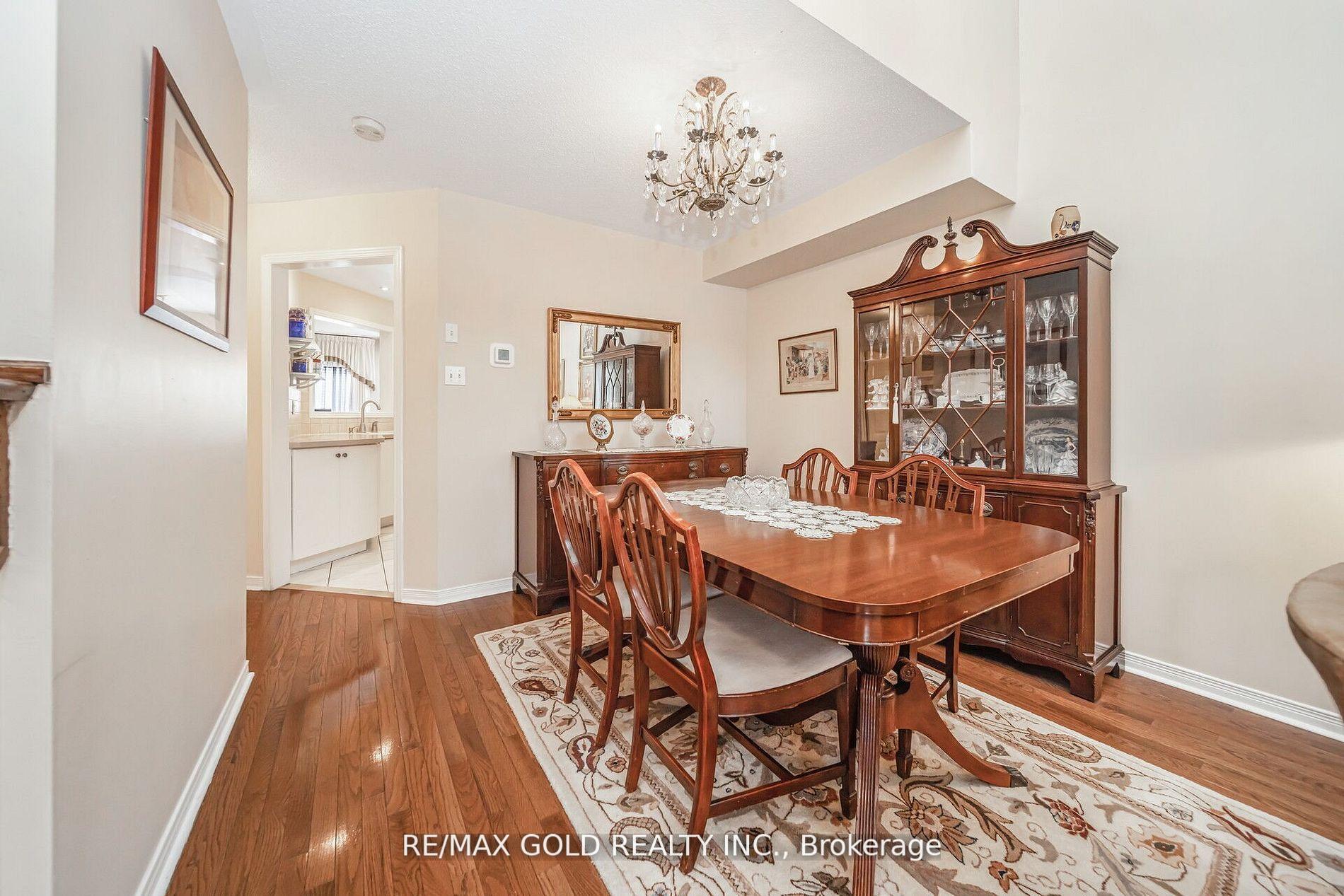 Photo 5 of Unit 2, 10 Pauline Crescent, Brampton, Fletcher's Meadow — HOMEH