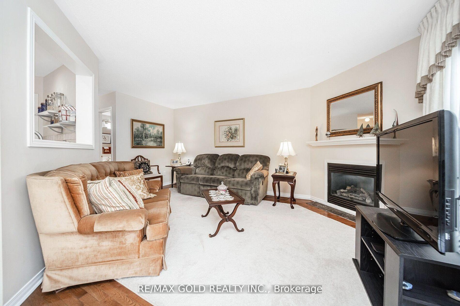 Photo 13 of Unit 2, 10 Pauline Crescent, Brampton, Fletcher's Meadow — HOMEH