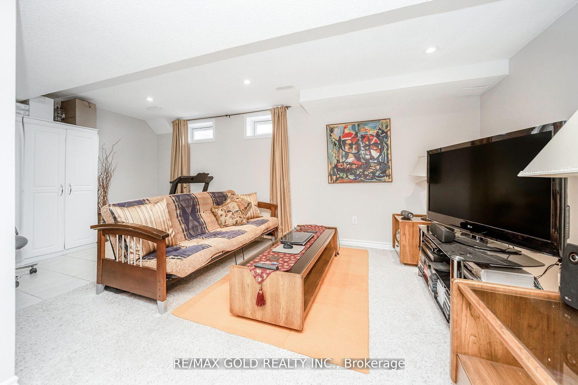 Photo 23 of Unit 2, 10 Pauline Crescent, Brampton, Fletcher's Meadow — HOMEH