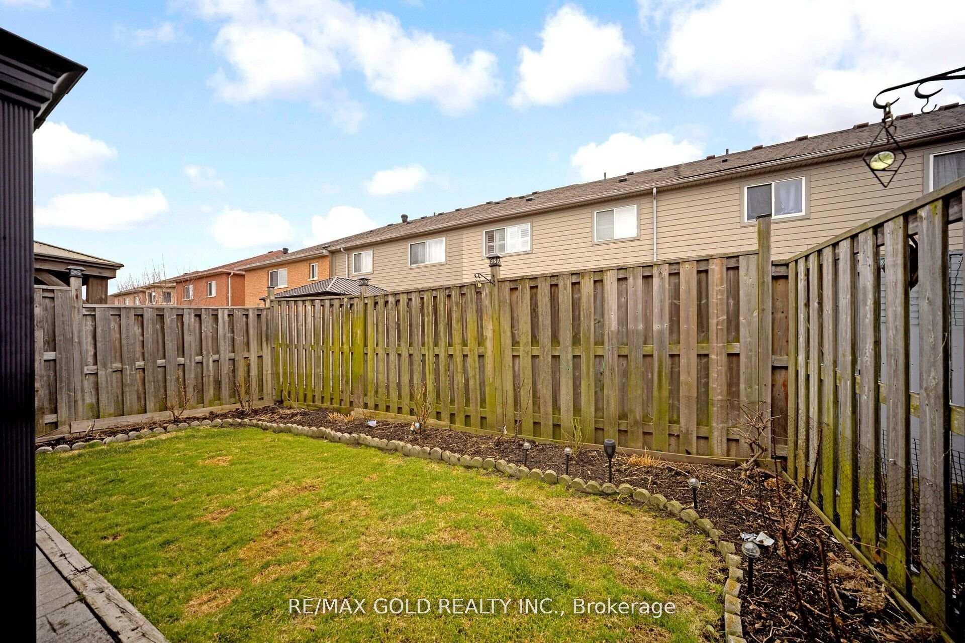 Photo 44 of Unit 2, 10 Pauline Crescent, Brampton, Fletcher's Meadow — HOMEH