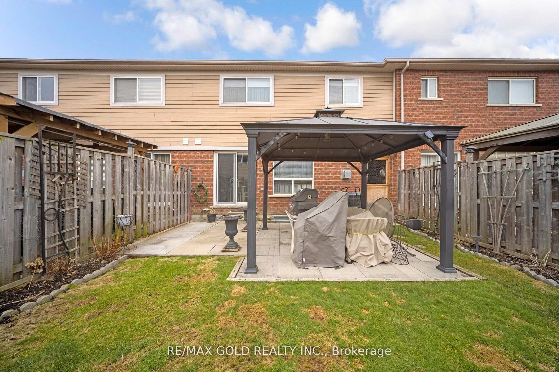 Photo 35 of Unit 2, 10 Pauline Crescent, Brampton, Fletcher's Meadow — HOMEH