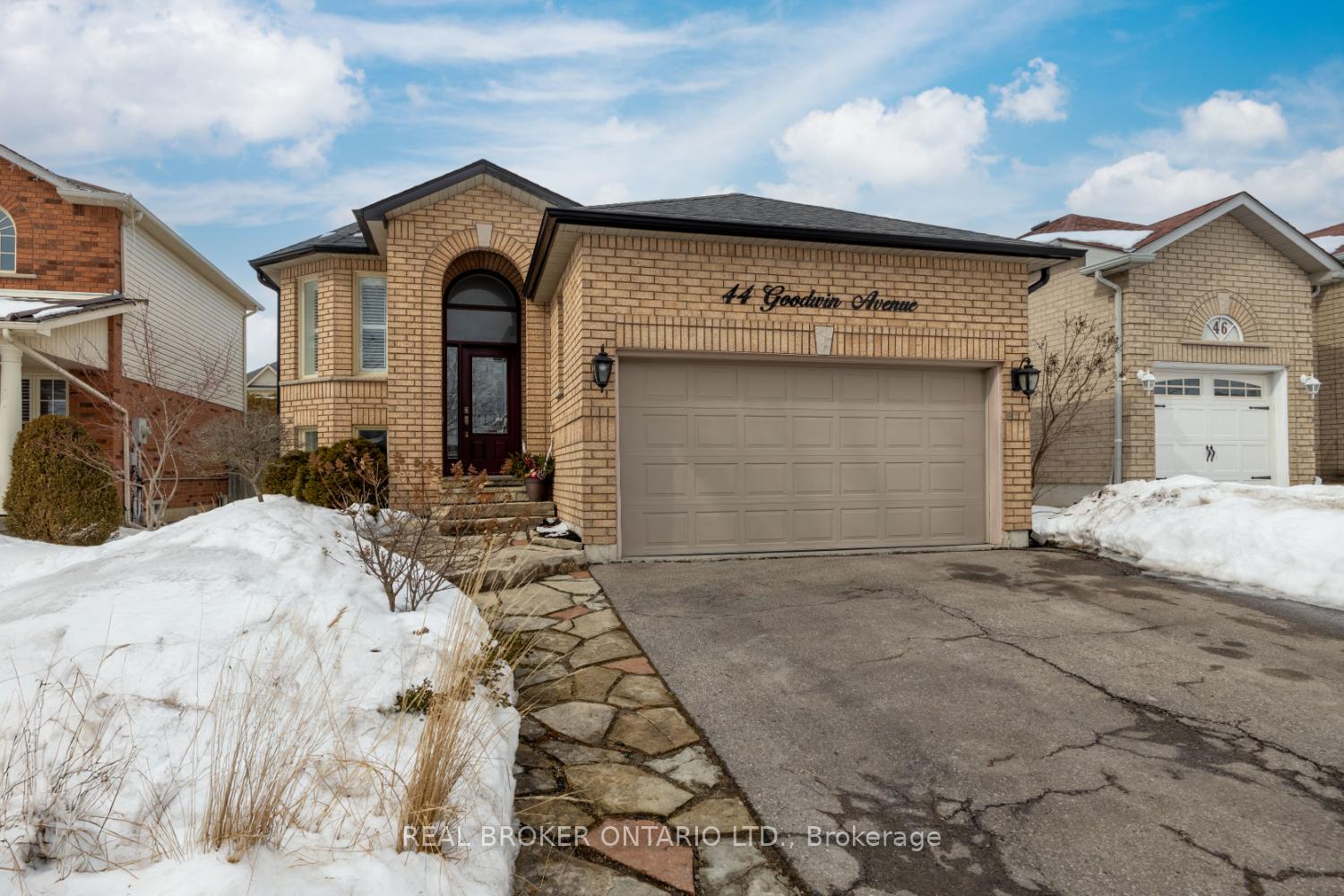 Photo 1 of 44 Goodwin Avenue, Clarington, Bowmanville — HOMEH