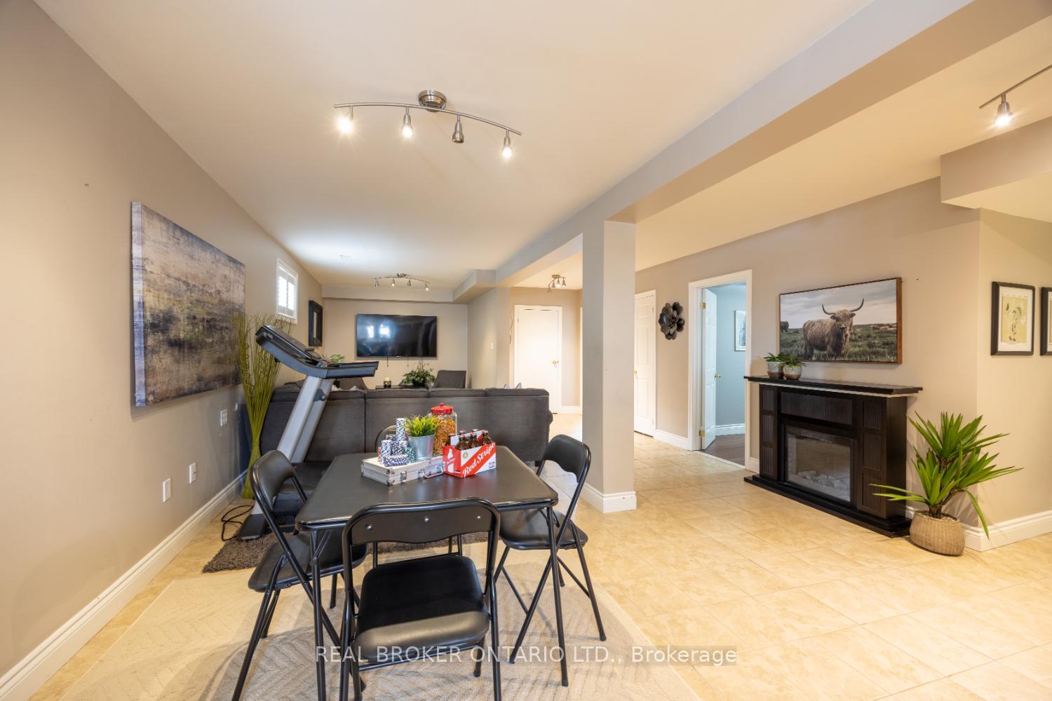 Photo 16 of 44 Goodwin Avenue, Clarington, Bowmanville — HOMEH