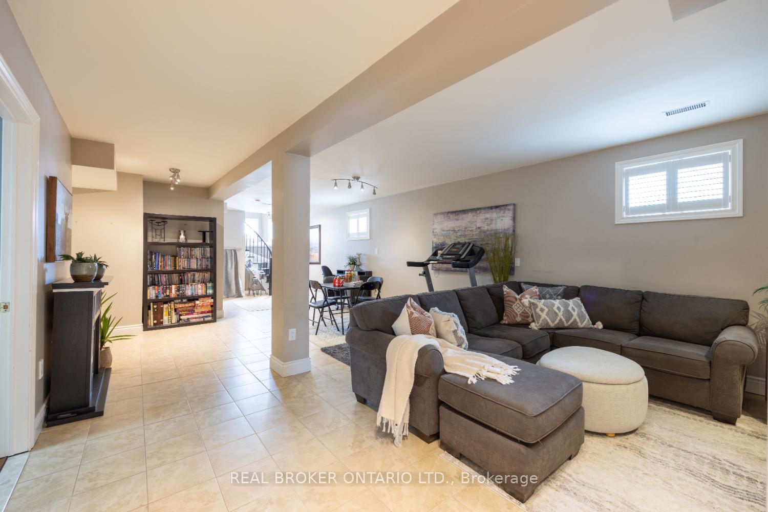 Photo 13 of 44 Goodwin Avenue, Clarington, Bowmanville — HOMEH
